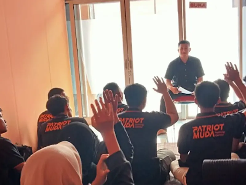 Sesi Diskusi dengan Alumni Kedinasan